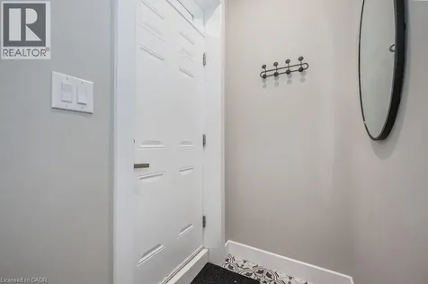 543 Dunbar Road South Kitchener ON N2M 2X1