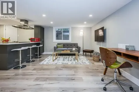 543 Dunbar Road South Kitchener ON N2M 2X1