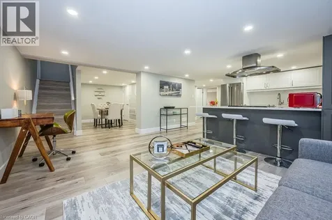 543 Dunbar Road South Kitchener ON N2M 2X1