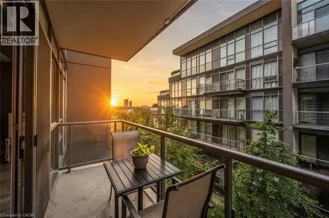 15 James Finlay Way Toronto ON M3M 0B3