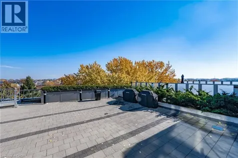 15 James Finlay Way Toronto ON M3M 0B3