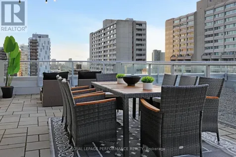 255 Bay Street Ottawa ON K1R 0C5