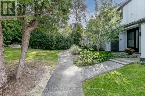 14 Dawson Drive Collingwood ON L9Y 5B4
