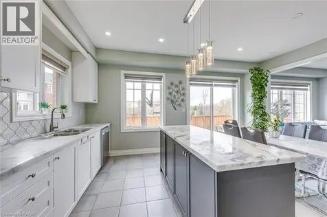 99 Mcknight Avenue Waterdown ON L8B 0T8