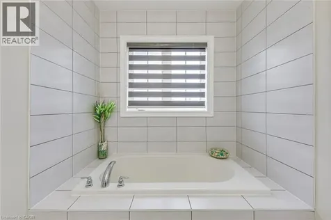 99 Mcknight Avenue Waterdown ON L8B 0T8