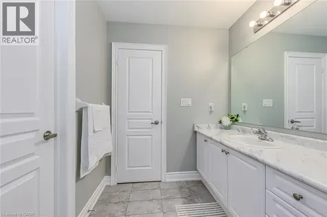 99 Mcknight Avenue Waterdown ON L8B 0T8