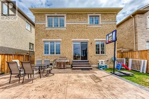99 Mcknight Avenue Waterdown ON L8B 0T8