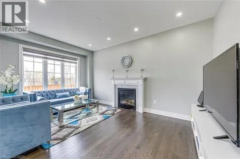 99 Mcknight Avenue Waterdown ON L8B 0T8