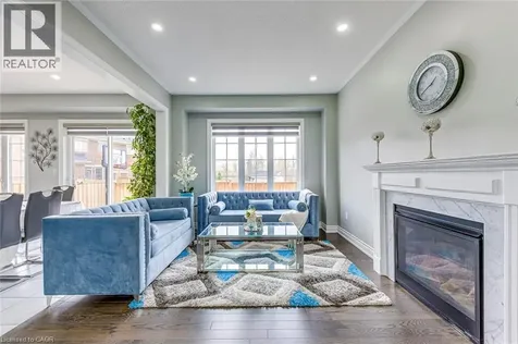 99 Mcknight Avenue Waterdown ON L8B 0T8