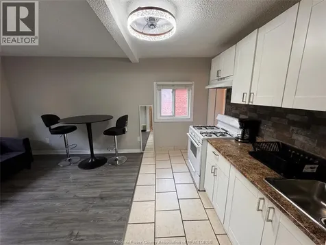600 Park Street West Windsor ON N9A 5V6