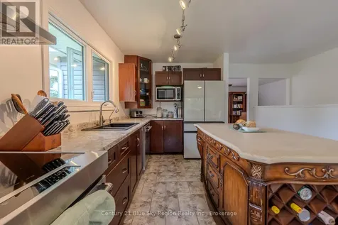 525 Maple Road Bonfield ON P0H 1E0