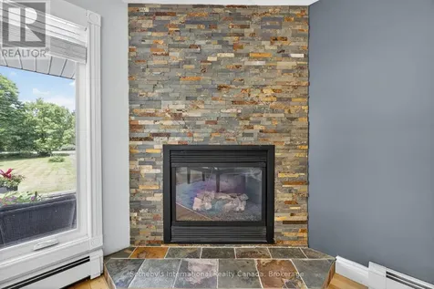 79 Caroline Street West Clearview ON L0M 1G0
