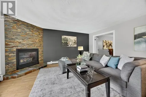 79 Caroline Street West Clearview ON L0M 1G0