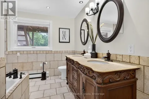 79 Caroline Street West Clearview ON L0M 1G0
