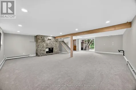 79 Caroline Street West Clearview ON L0M 1G0