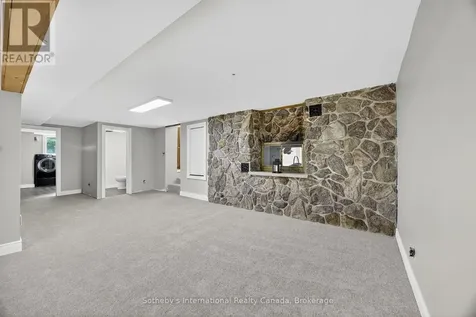 79 Caroline Street West Clearview ON L0M 1G0