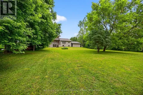 79 Caroline Street West Clearview ON L0M 1G0