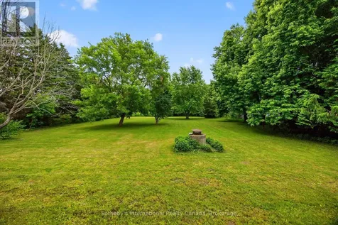 79 Caroline Street West Clearview ON L0M 1G0