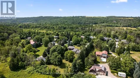 79 Caroline Street West Clearview ON L0M 1G0