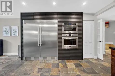 79 Caroline Street West Clearview ON L0M 1G0
