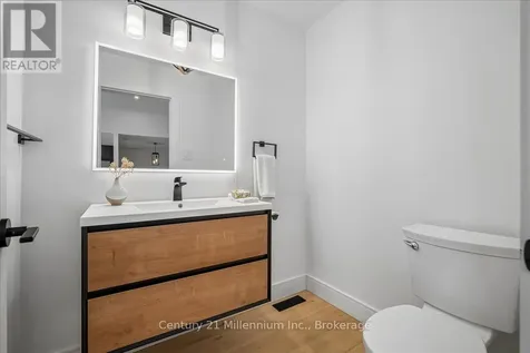 33 Slalom Gate Road Collingwood ON L9Y 5A9