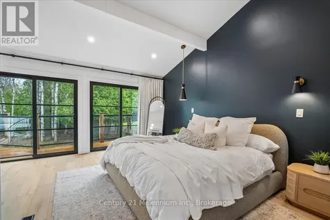 33 Slalom Gate Road Collingwood ON L9Y 5A9