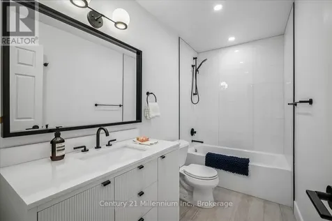 33 Slalom Gate Road Collingwood ON L9Y 5A9
