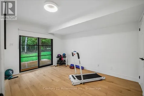 33 Slalom Gate Road Collingwood ON L9Y 5A9