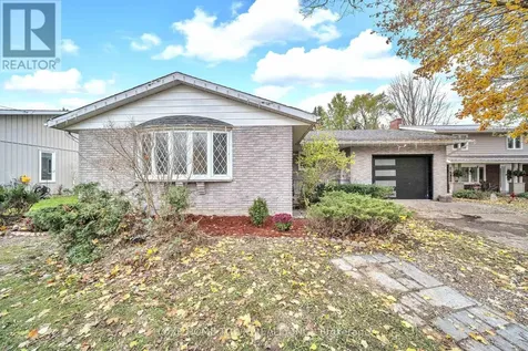 5 Centennial Drive Brockton ON N0G 2V0