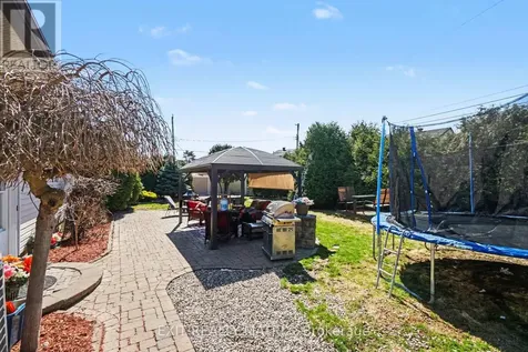 1402 Jamison Avenue Ottawa ON K1E 1J5