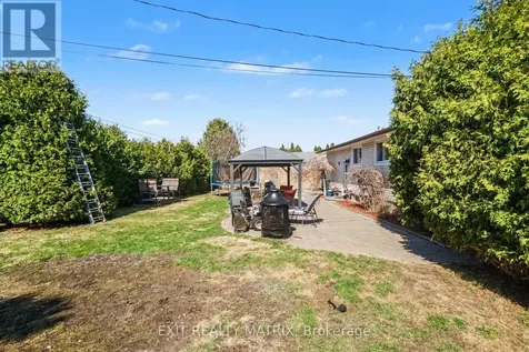 1402 Jamison Avenue Ottawa ON K1E 1J5