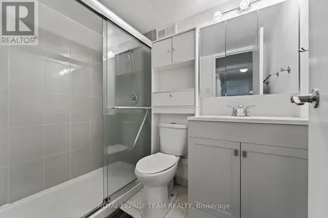 158C Mcarthur Avenue Ottawa ON K1L 8E7