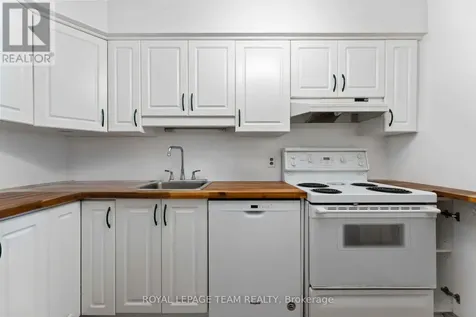 158C Mcarthur Avenue Ottawa ON K1L 8E7