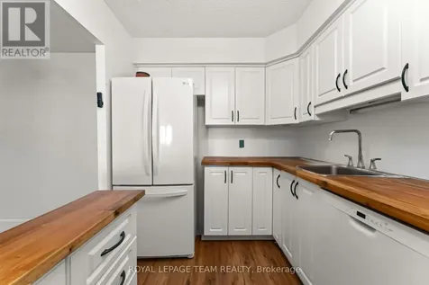 158C Mcarthur Avenue Ottawa ON K1L 8E7