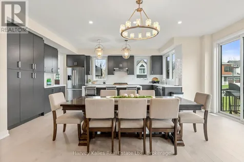 157 Springside Crescent Blue Mountains ON L9Y 5L3