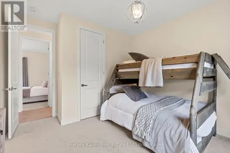 157 Springside Crescent Blue Mountains ON L9Y 5L3