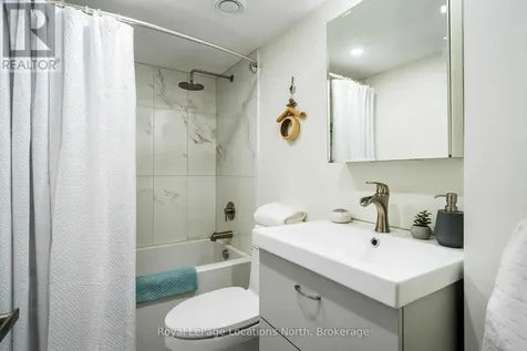 24 Ramblings Way Collingwood ON L9Y 5C6