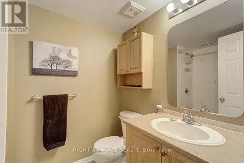 128 Bonfield Private Ottawa ON K4A 5E2