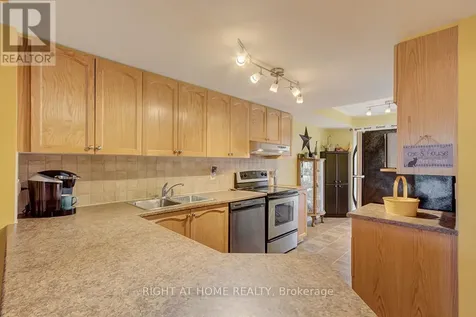 128 Bonfield Private Ottawa ON K4A 5E2