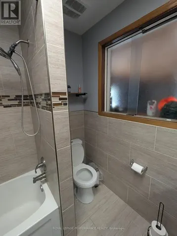 320 Baldwin Avenue Cornwall ON K6H 4J5