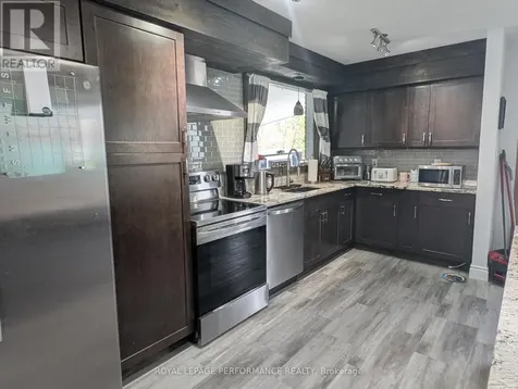 320 Baldwin Avenue Cornwall ON K6H 4J5