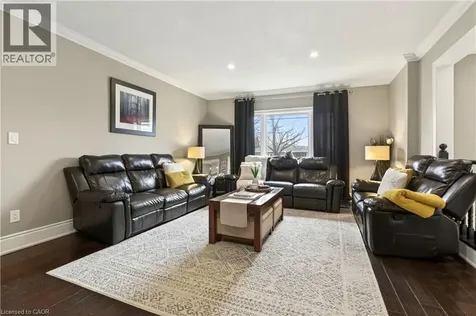 12 Aries Court Hamilton ON L8W 3C8