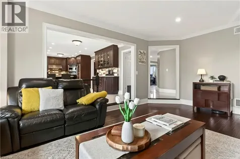 12 Aries Court Hamilton ON L8W 3C8
