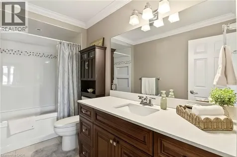 12 Aries Court Hamilton ON L8W 3C8