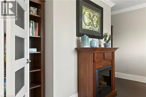 12 Aries Court Hamilton ON L8W 3C8