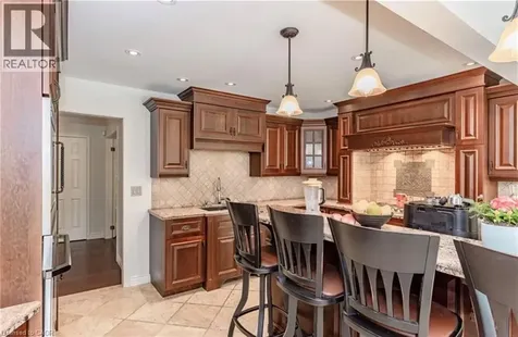 500 Blenheim Crescent Oakville ON L6J 6P7