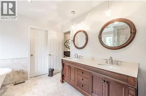 500 Blenheim Crescent Oakville ON L6J 6P7