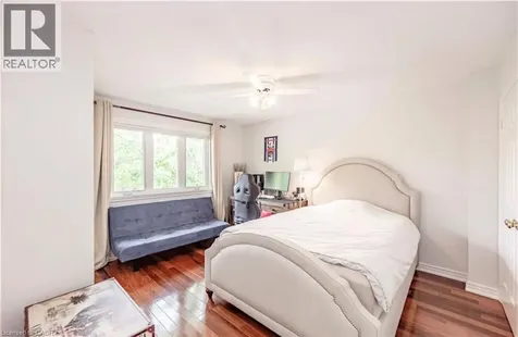 500 Blenheim Crescent Oakville ON L6J 6P7