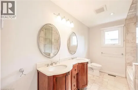 500 Blenheim Crescent Oakville ON L6J 6P7