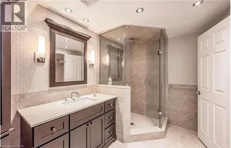 500 Blenheim Crescent Oakville ON L6J 6P7